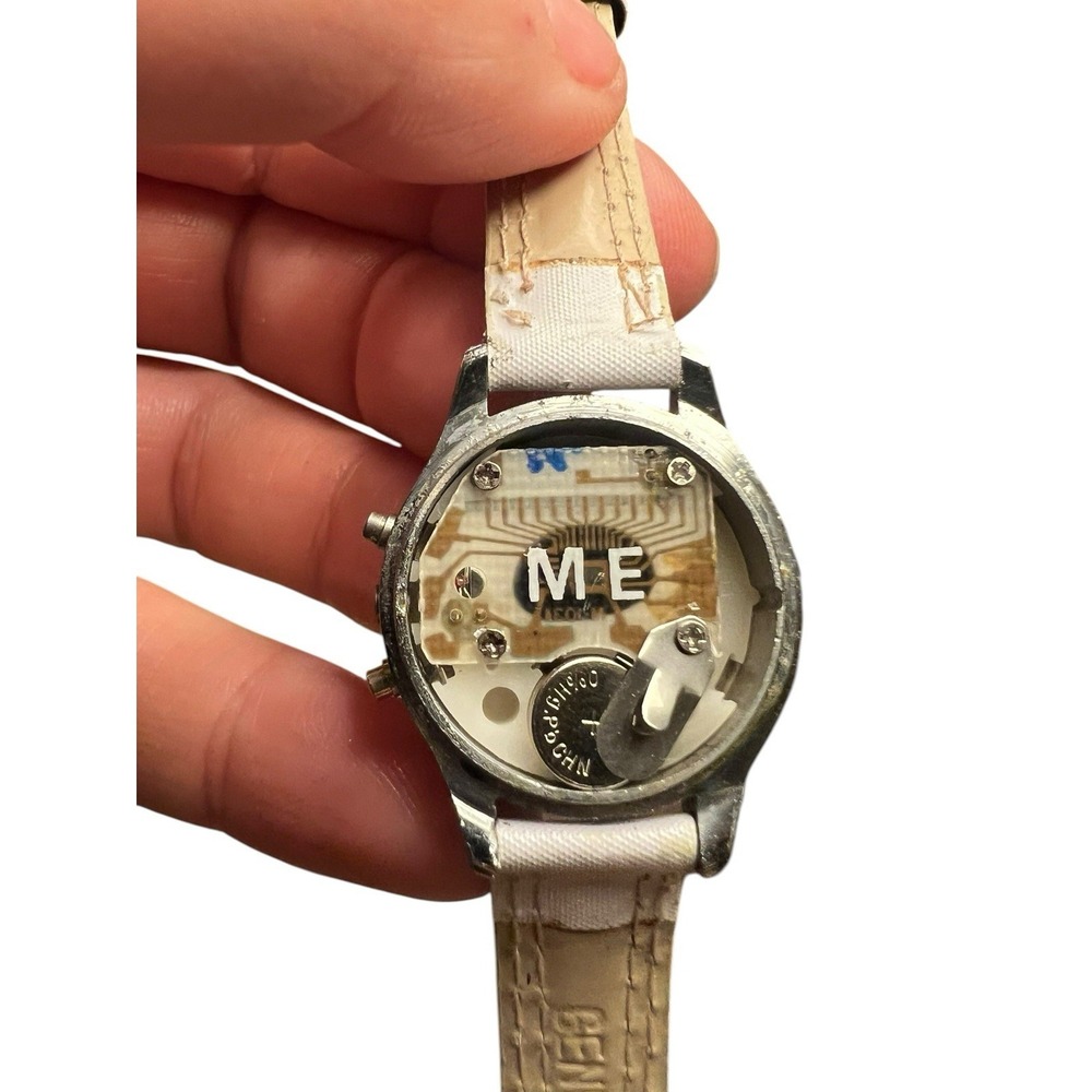 Vintage Disney Mickey Mouse Quartz Wrist Watch White Leather Band Works Great! - Picture 12 of 12